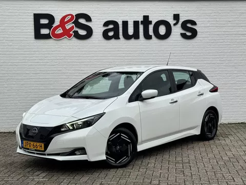 Nissan LEAF N-Connecta 39 kWh Adaptive cruise Climate control Stuur- en Stoelverwarming v/a Apple / Android