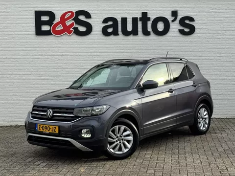 Volkswagen T-Cross 1.0 TSI Life Adaptive cruise control Climate control DAB radio Achteruitrijcamera Navi